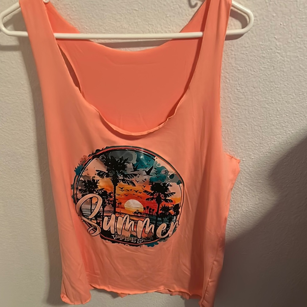 SHEIN Pink Crop Graphic Tank Top